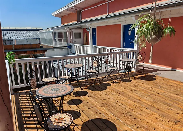 Max Motel